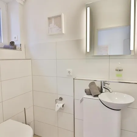 Dueuenleev Semesterbostad *